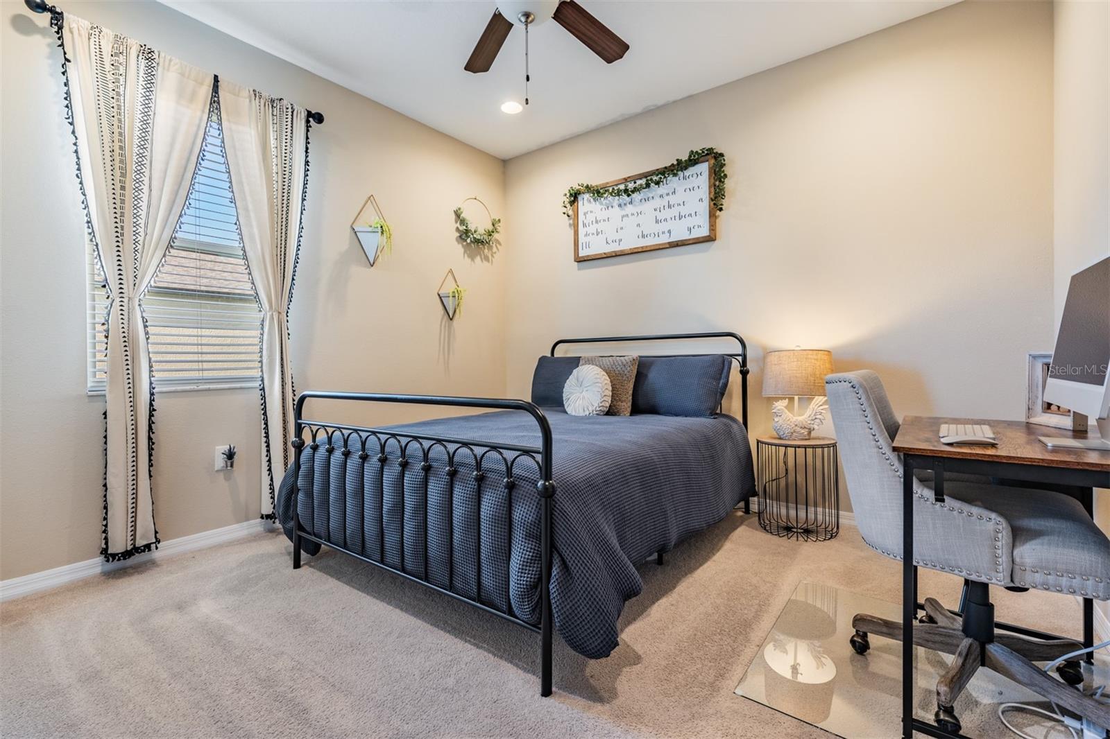 Listing photo id 26 for 12745 Moorish Place