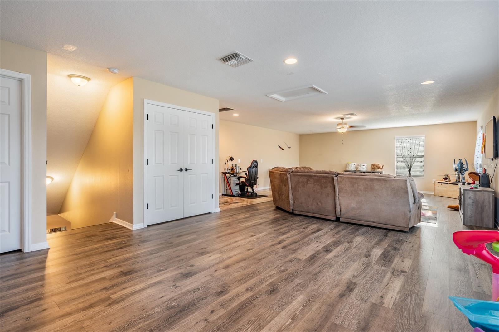 Listing photo id 30 for 12745 Moorish Place