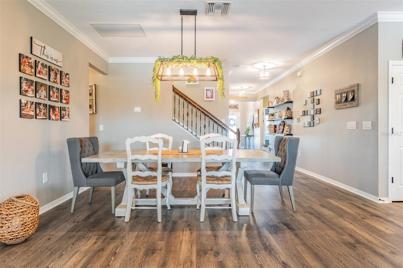 Listing photo id 5 for 12745 Moorish Place