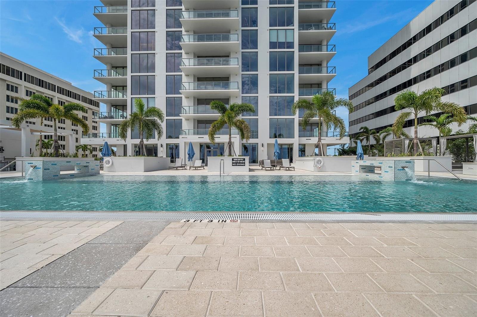 Details for 301 1st Street S 205, ST PETERSBURG, FL 33701