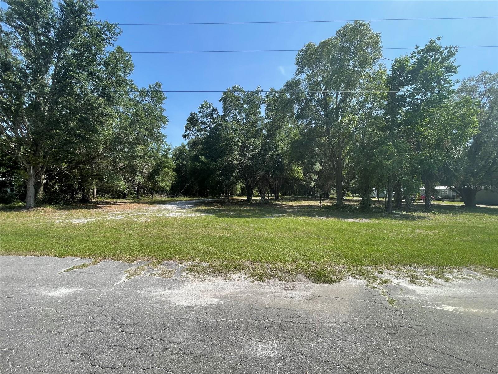 Image 2 of 11 For  28th Lane 