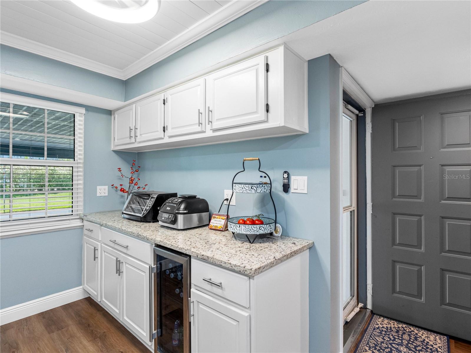 Image 4 of 74 For 4943 New England Boulevard 105