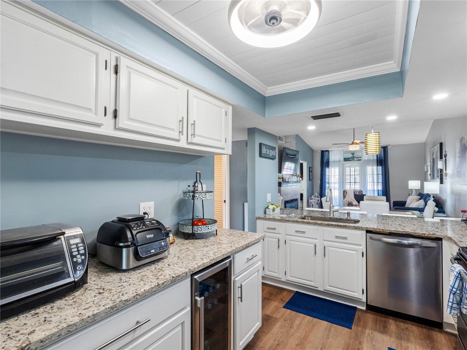 Image 7 of 74 For 4943 New England Boulevard 105