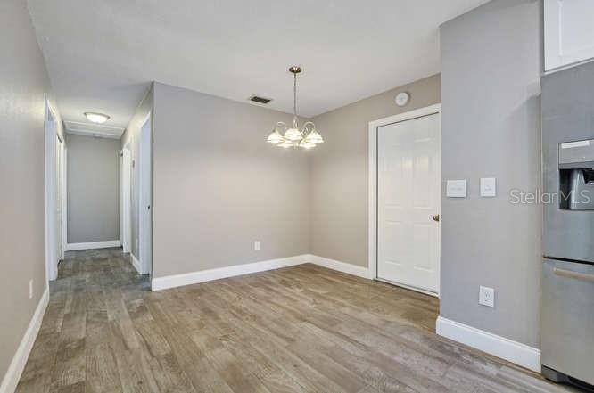 Image 11 of 22 For 4319 La Salle Street