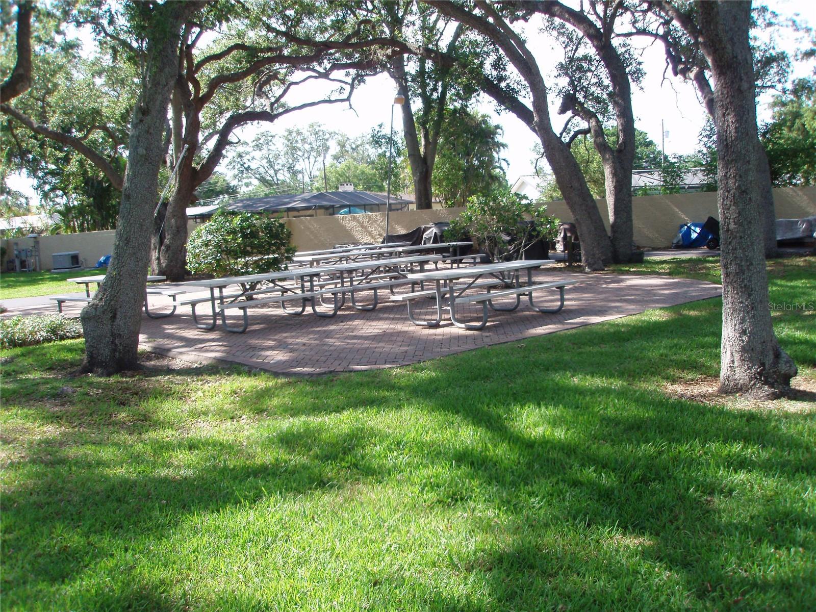 Image 10 of 11 For 1701 Pinehurst Road 3d