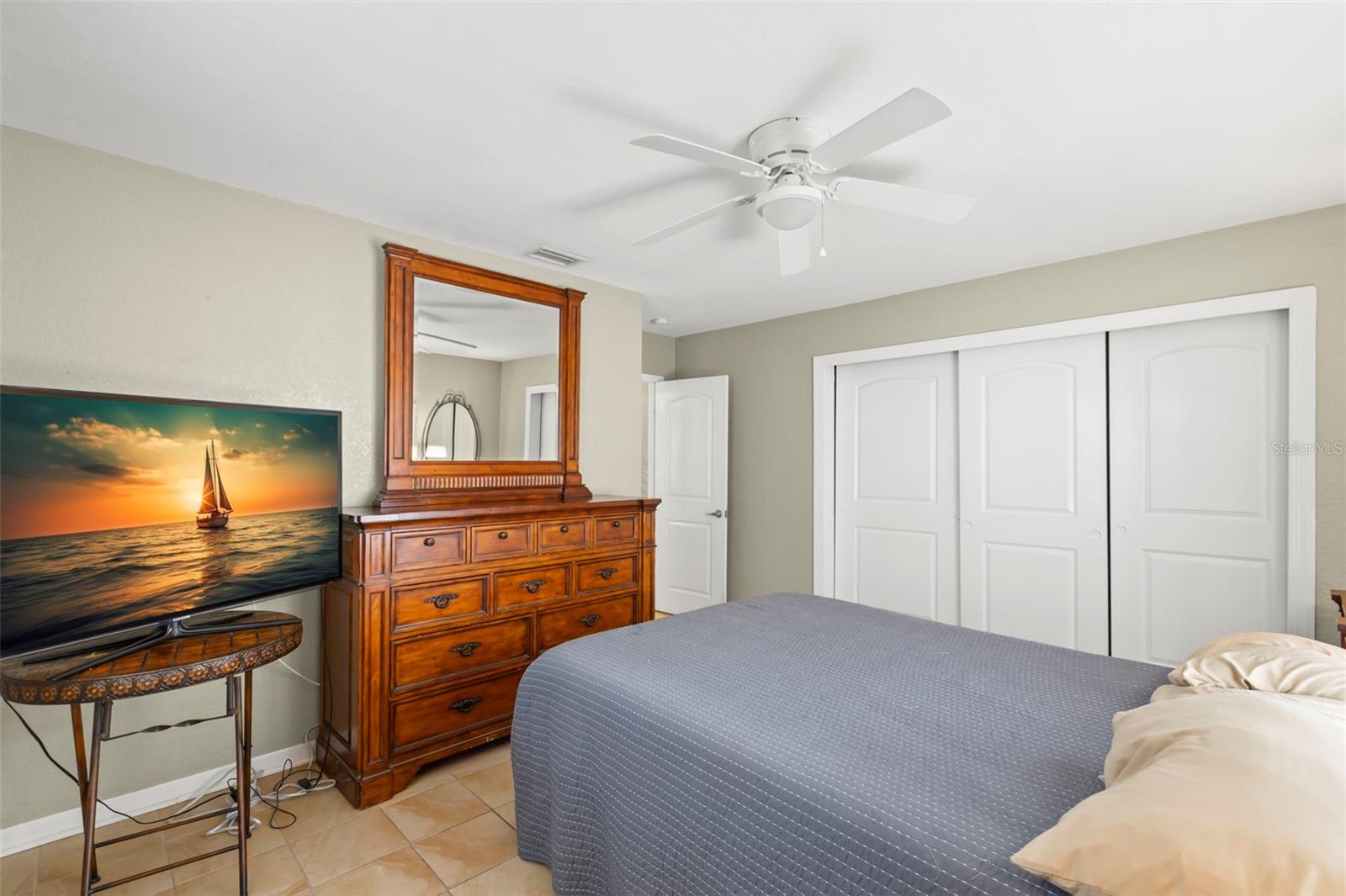 Image 13 of 26 For 707 24th Street Sw