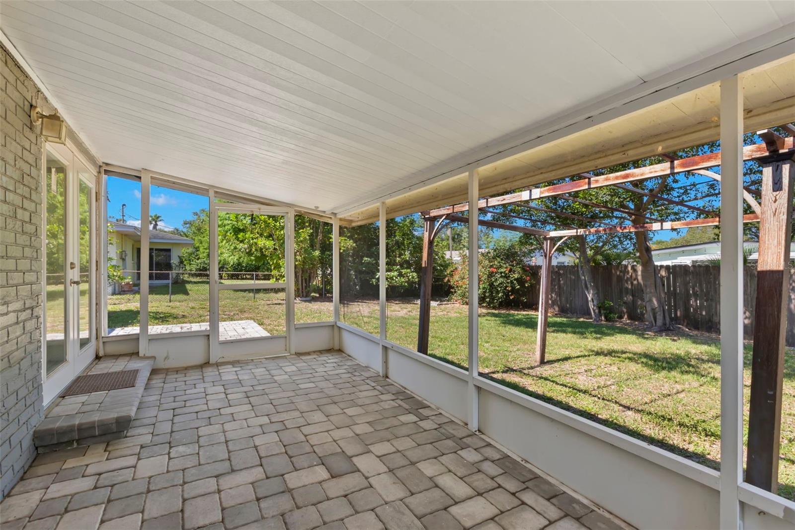 Image 22 of 26 For 707 24th Street Sw