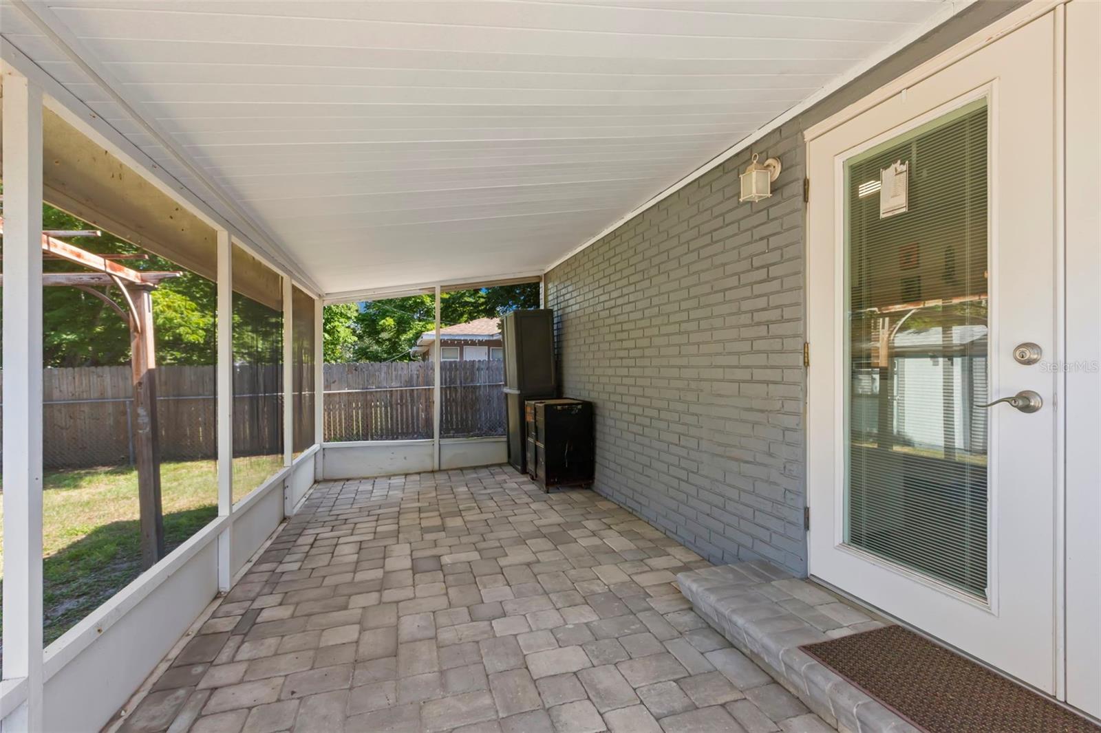 Image 23 of 26 For 707 24th Street Sw