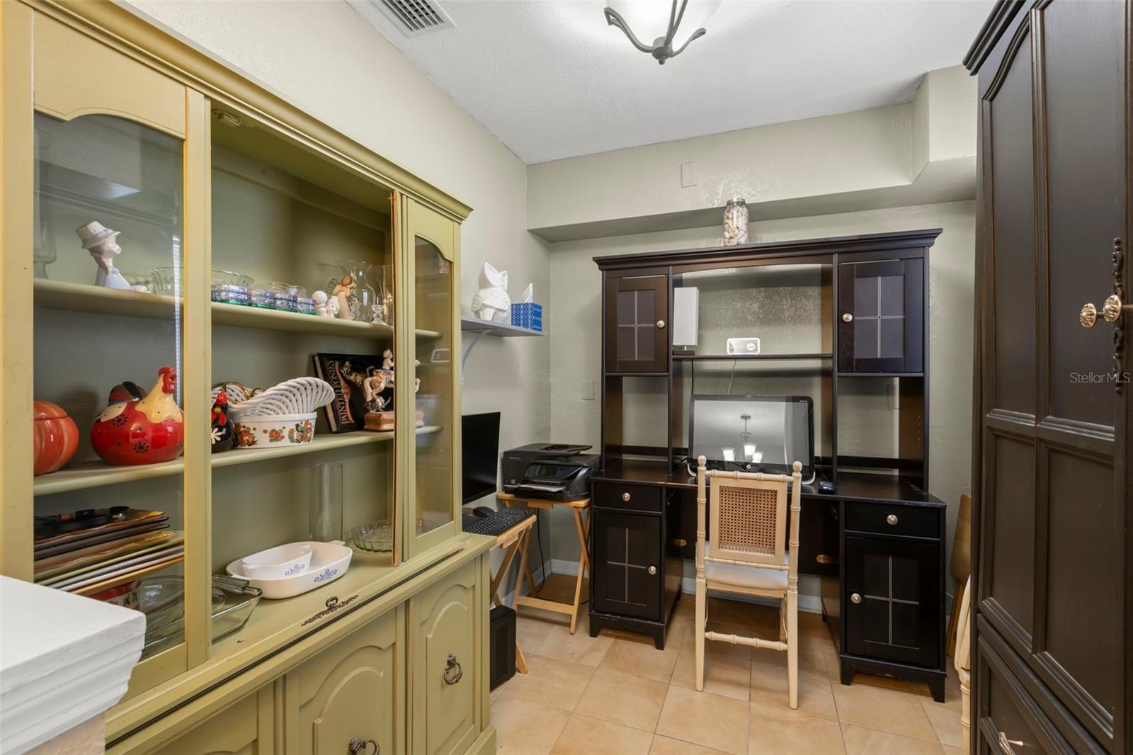 Image 8 of 26 For 707 24th Street Sw