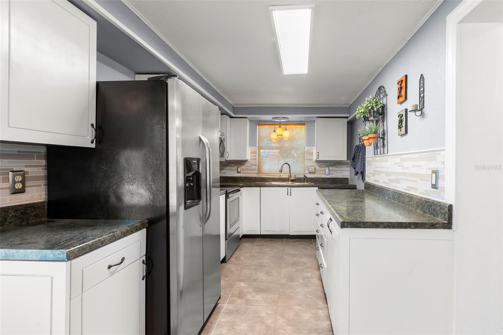 Image 9 of 26 For 707 24th Street Sw