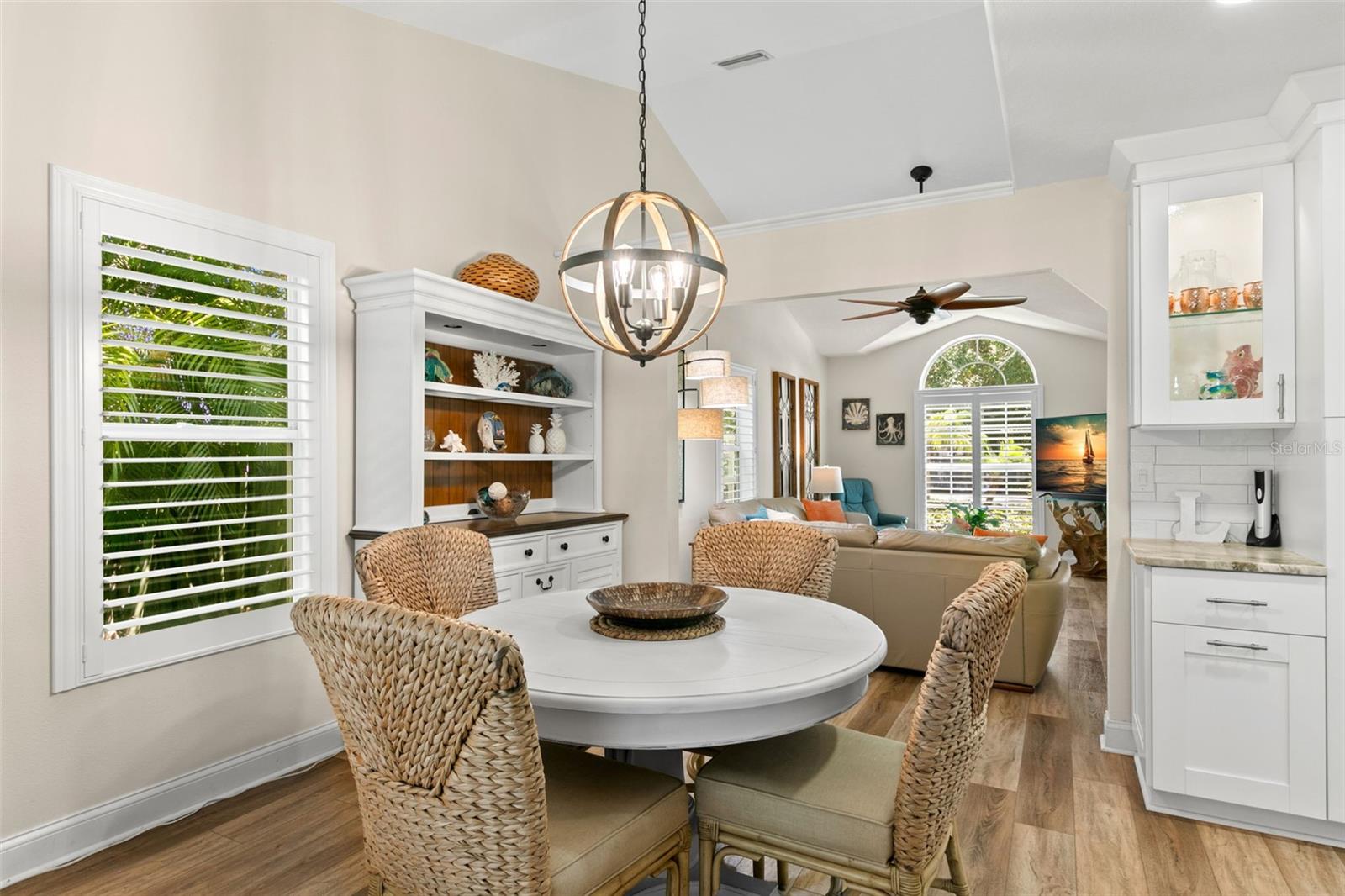Image 17 of 40 For 13598 Park Boulevard