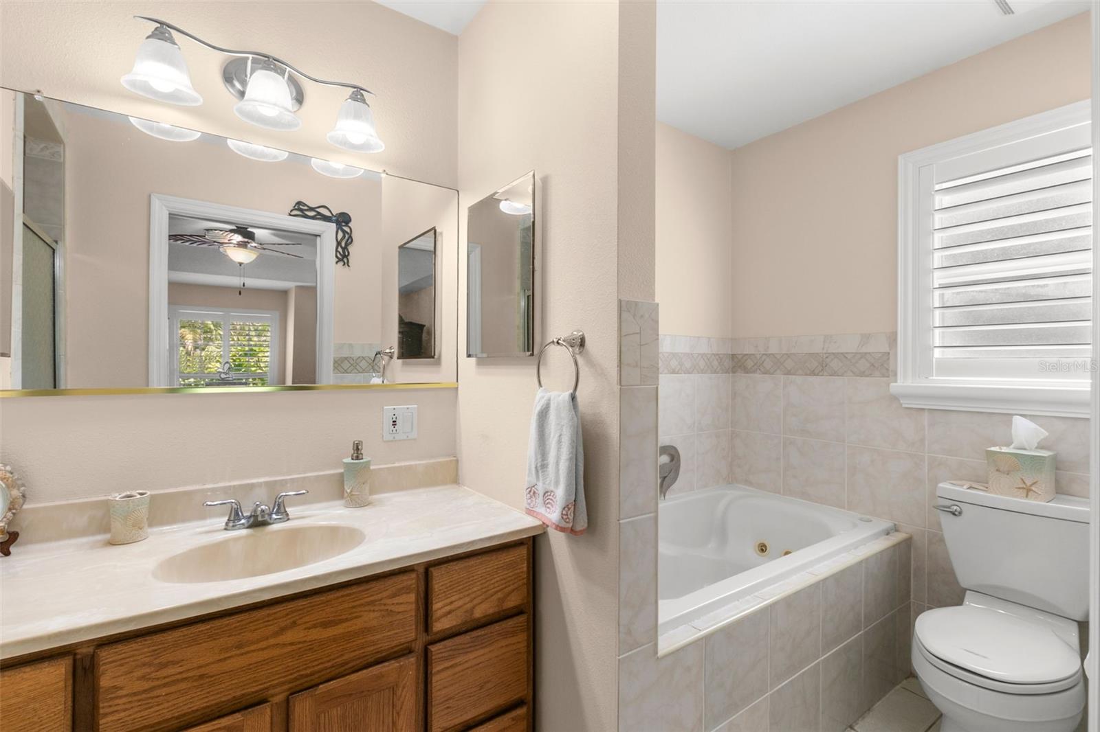 Image 27 of 40 For 13598 Park Boulevard