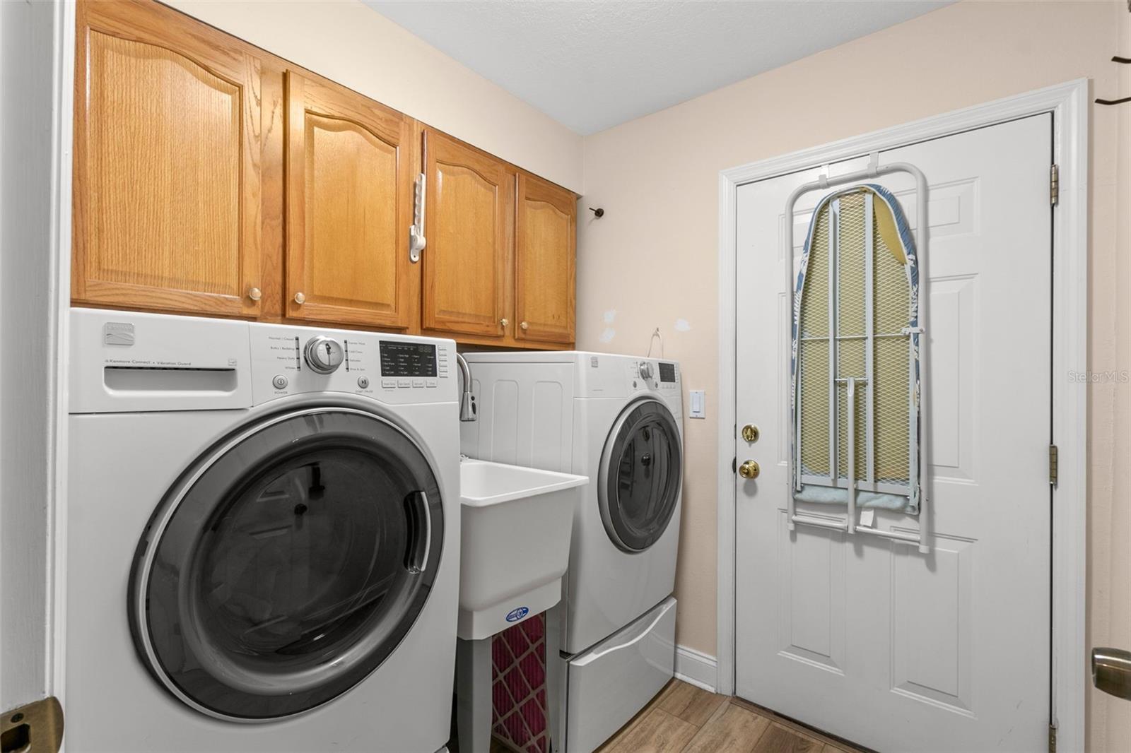 Image 33 of 40 For 13598 Park Boulevard