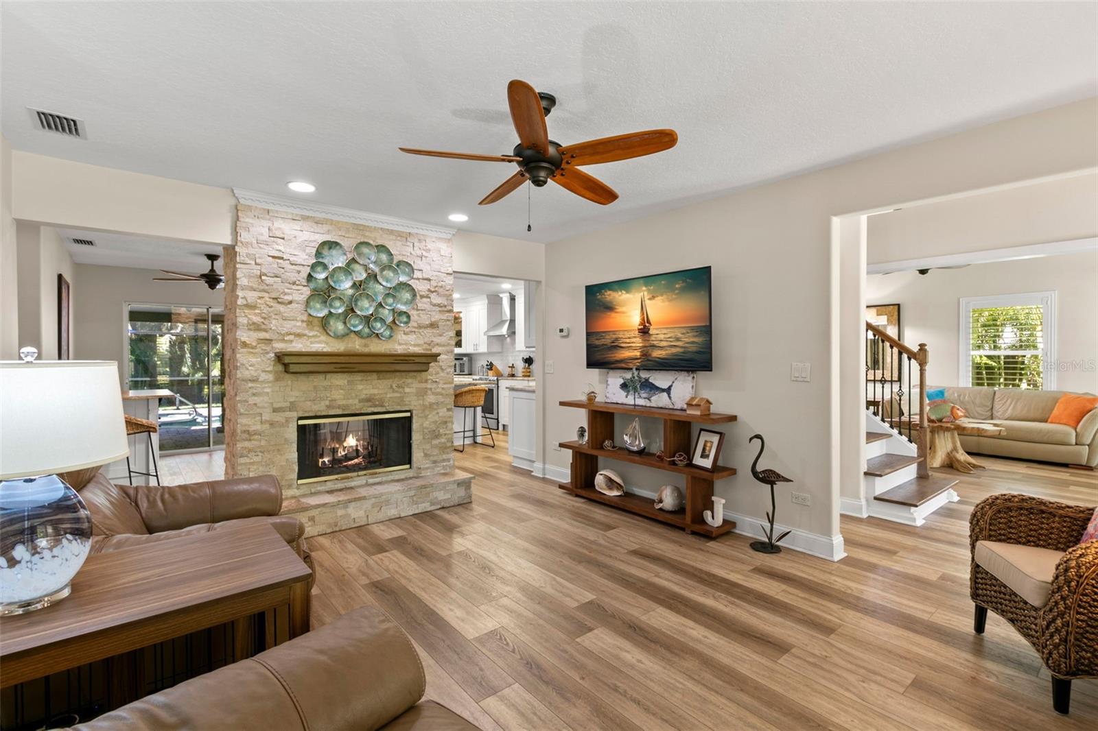 Image 8 of 40 For 13598 Park Boulevard