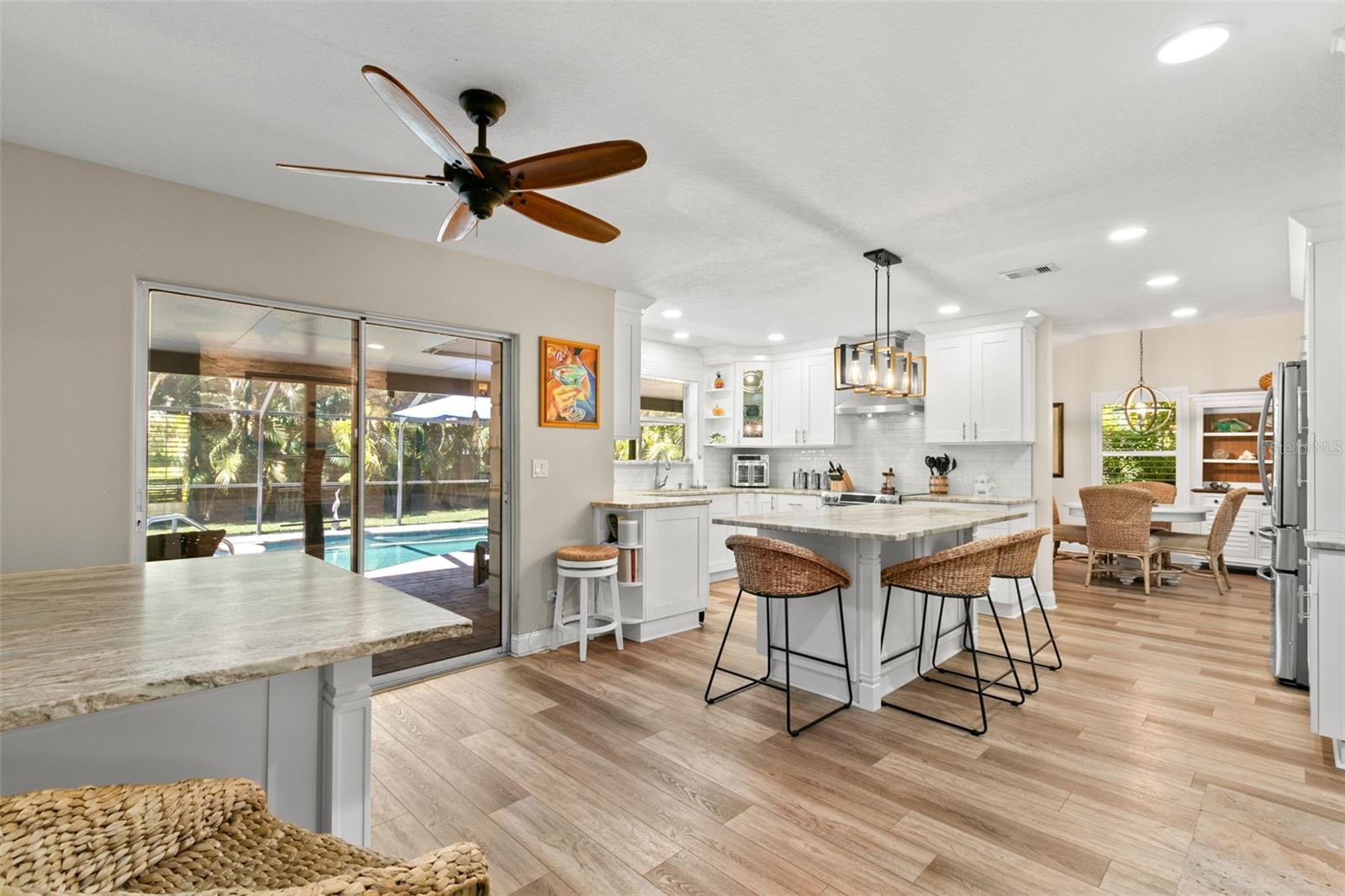 Image 9 of 40 For 13598 Park Boulevard
