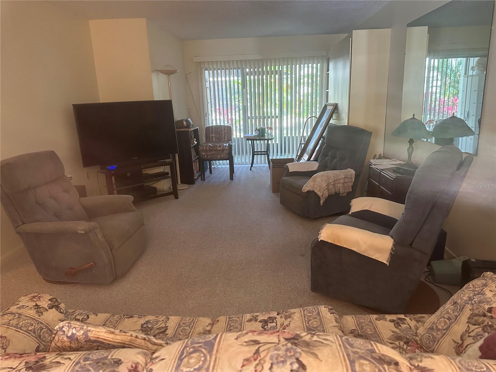 Image 8 of 8 For 861 Maple Court 104