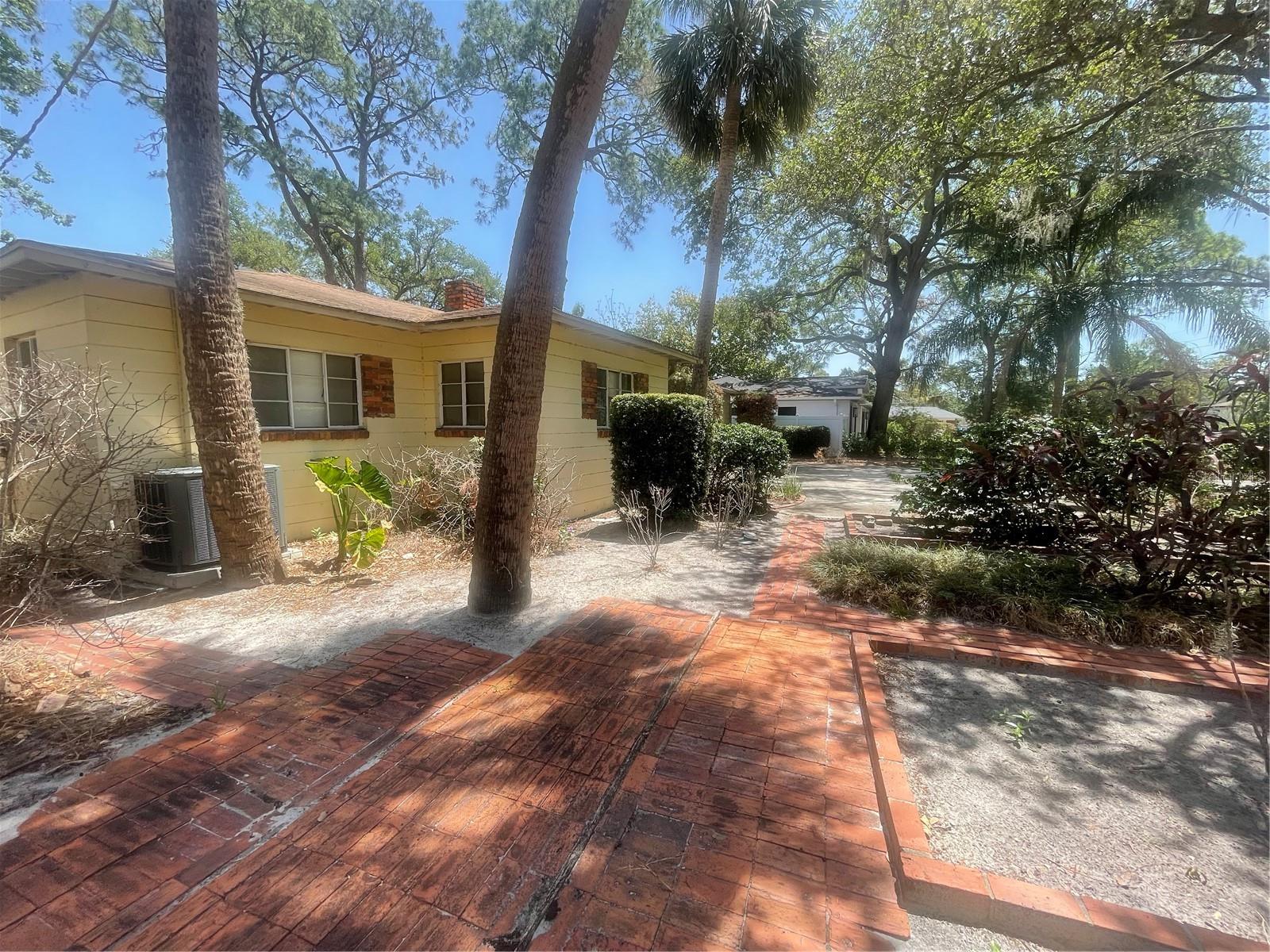 Image 6 of 32 For 4711 Vasconia Street