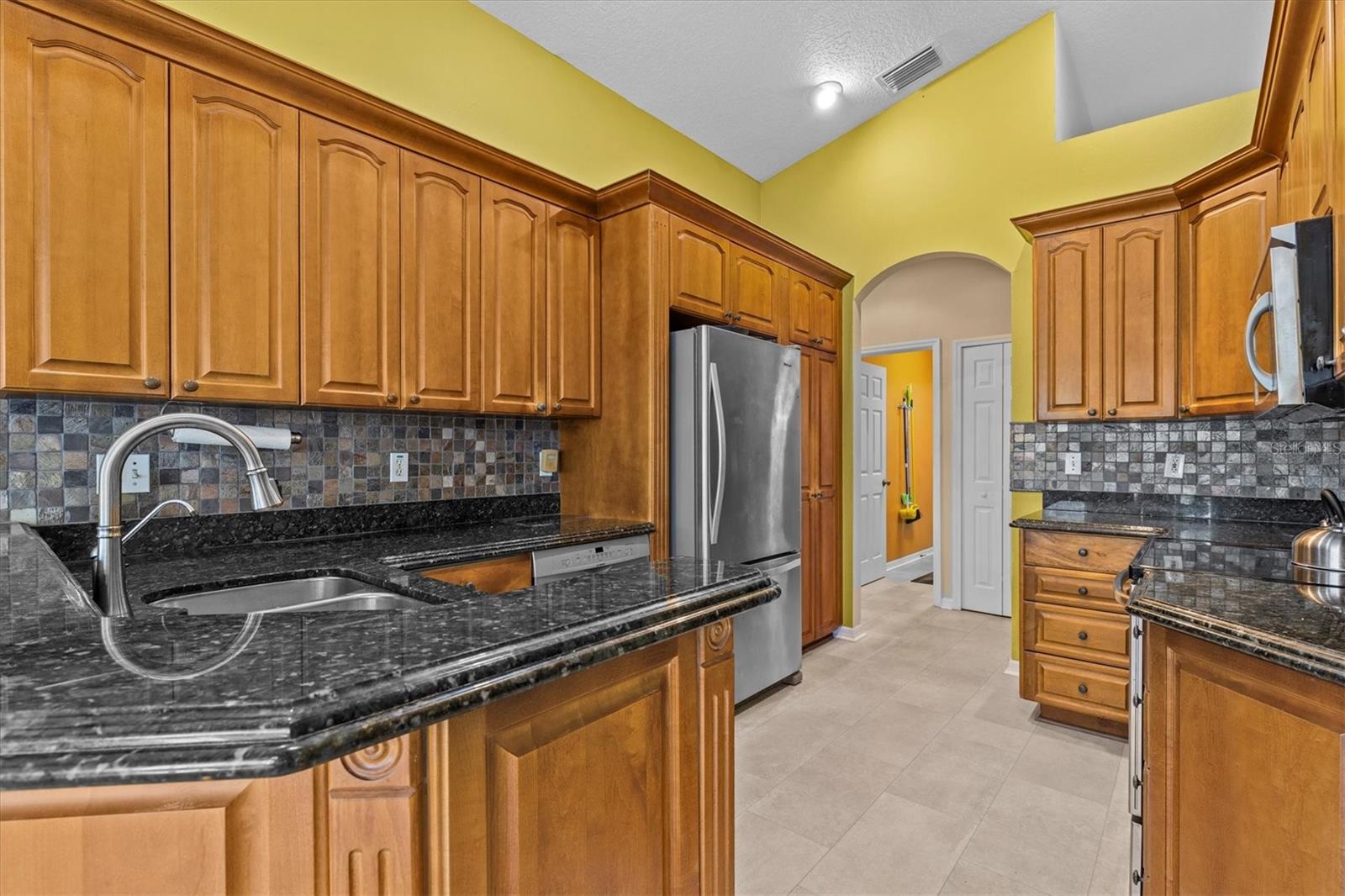 Image 19 of 48 For 378 Wood Chuck Avenue