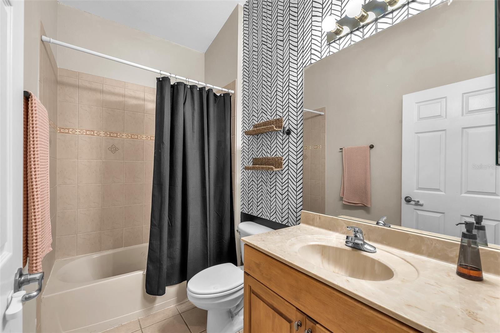 Listing photo id 9 for 11808 Holly Crest Lane
