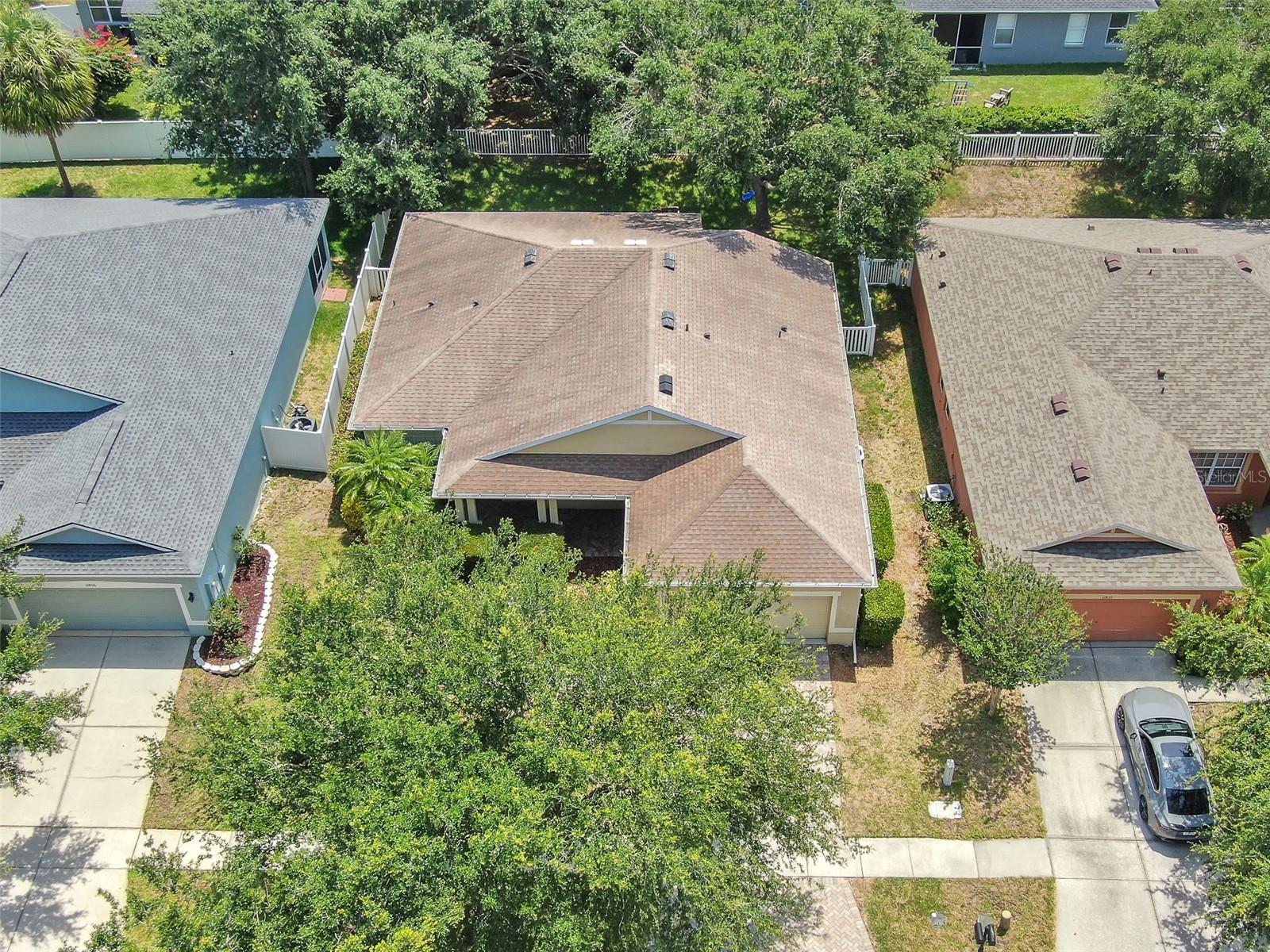 Listing photo id 23 for 11808 Holly Crest Lane