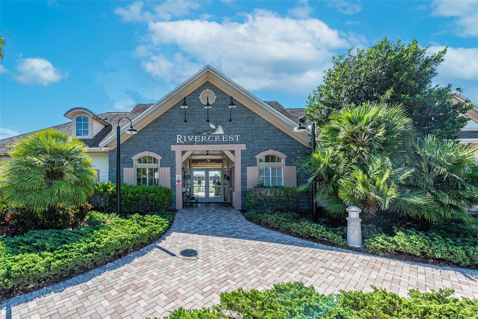 Listing photo id 26 for 11808 Holly Crest Lane