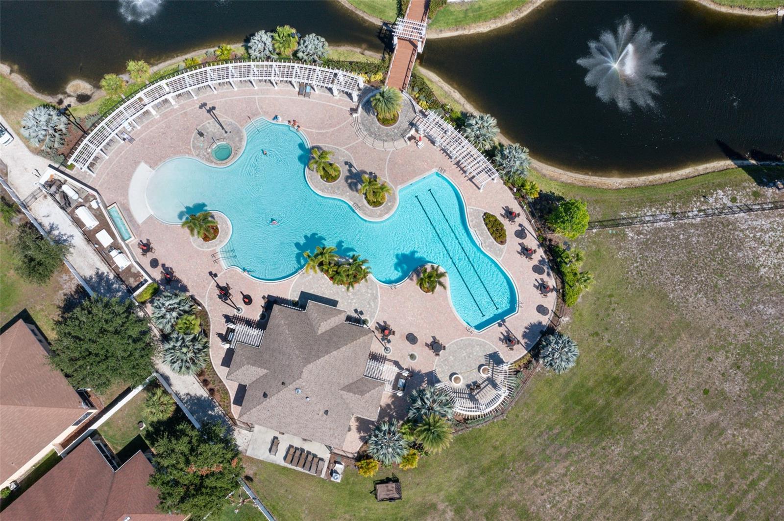 Listing photo id 35 for 11808 Holly Crest Lane