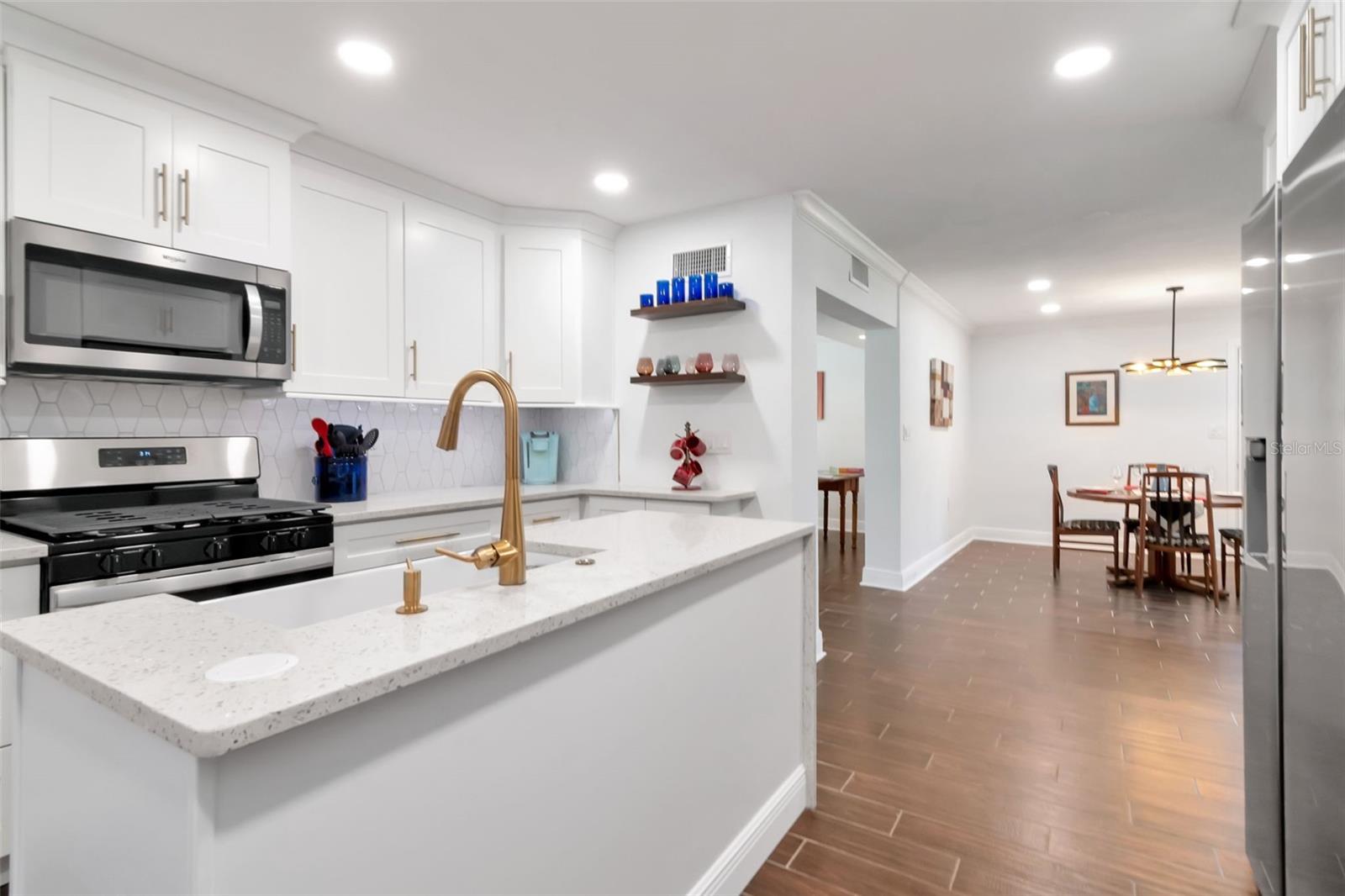 Image 11 of 43 For 111 Chesapeake Avenue