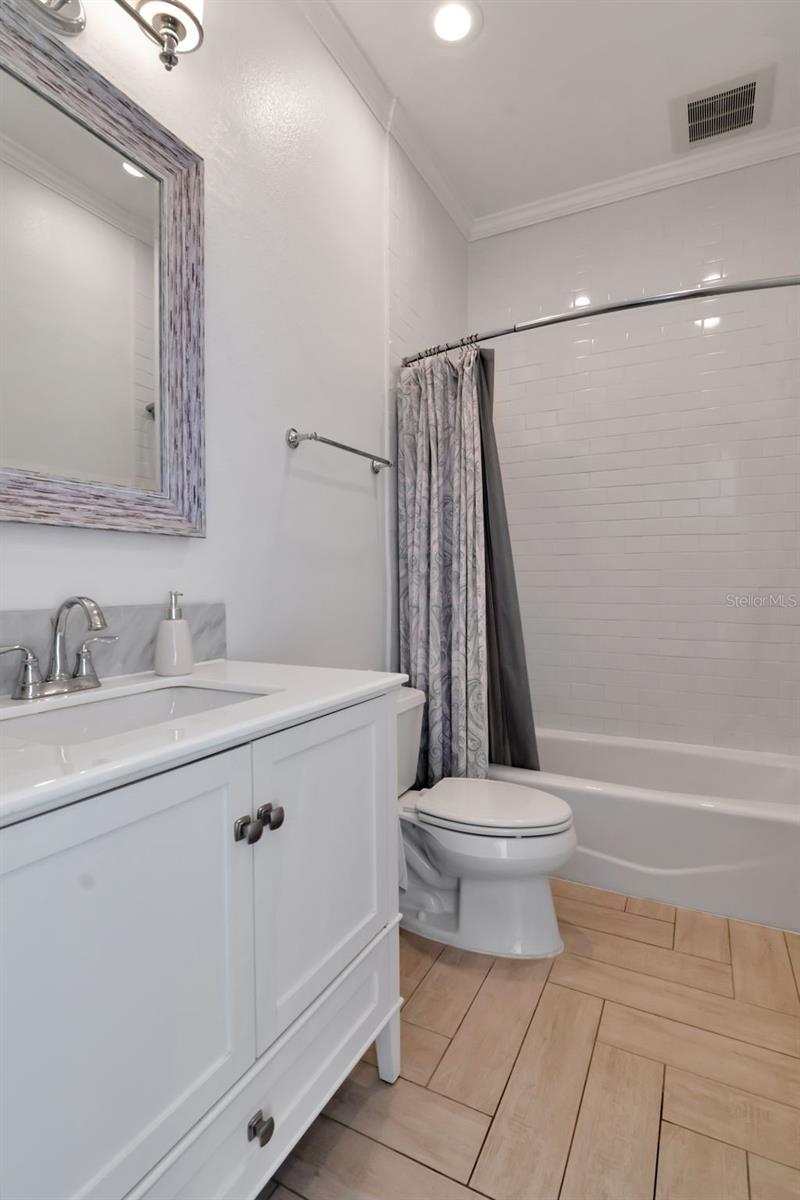 Image 33 of 43 For 111 Chesapeake Avenue