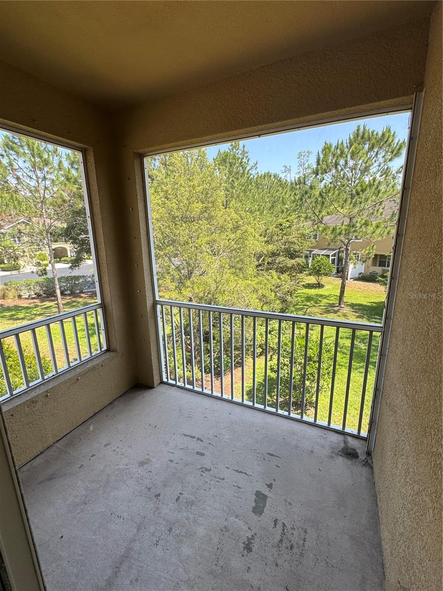Image 11 of 28 For 12631 Silverdale Street