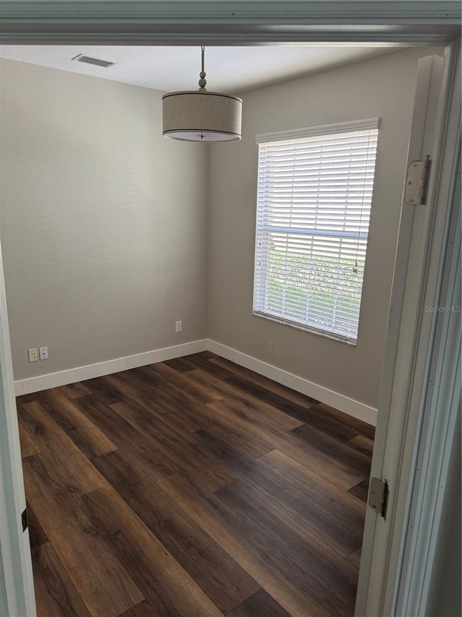 Image 20 of 28 For 12631 Silverdale Street