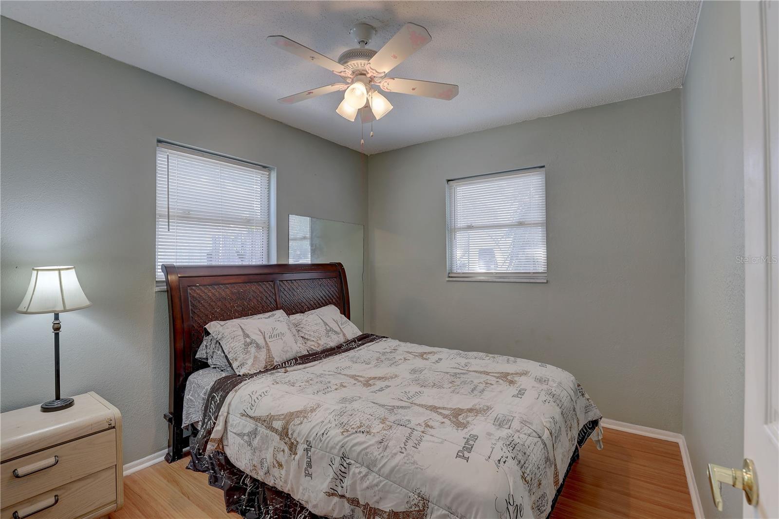 Listing photo id 15 for 9240 53rd Way N