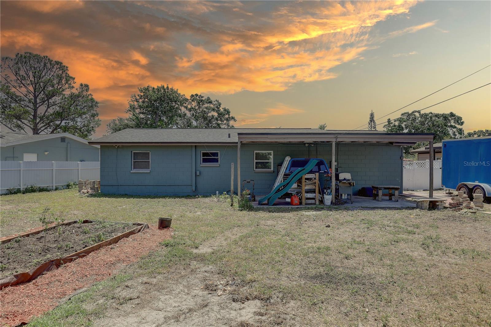 Listing photo id 20 for 9240 53rd Way N