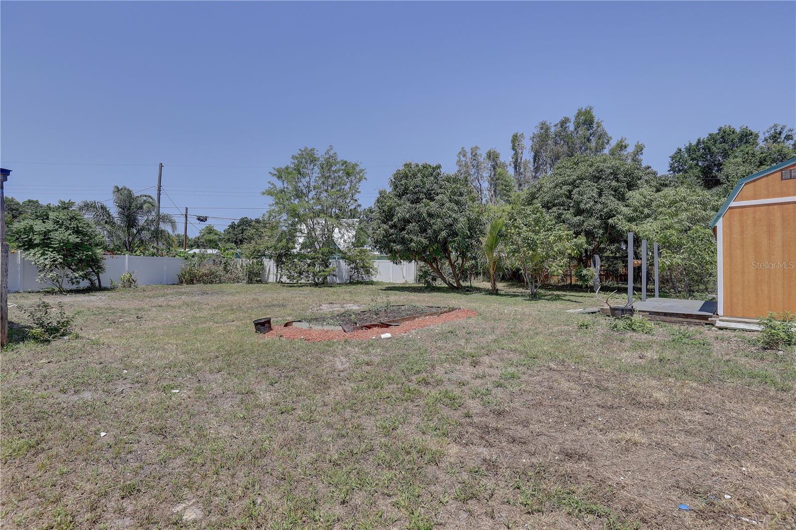 Listing photo id 25 for 9240 53rd Way N
