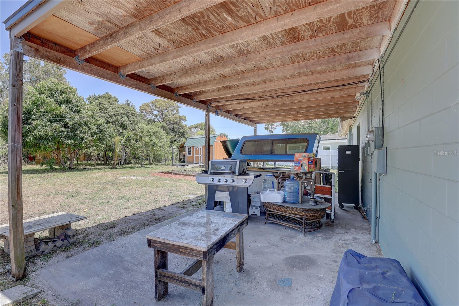 Listing photo id 27 for 9240 53rd Way N