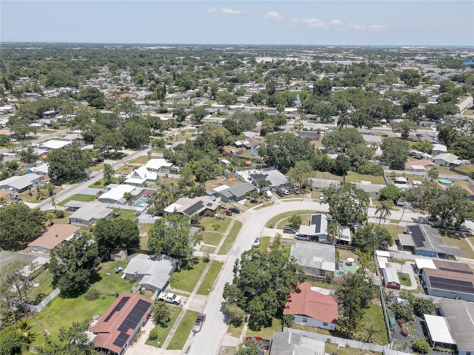 Listing photo id 33 for 9240 53rd Way N