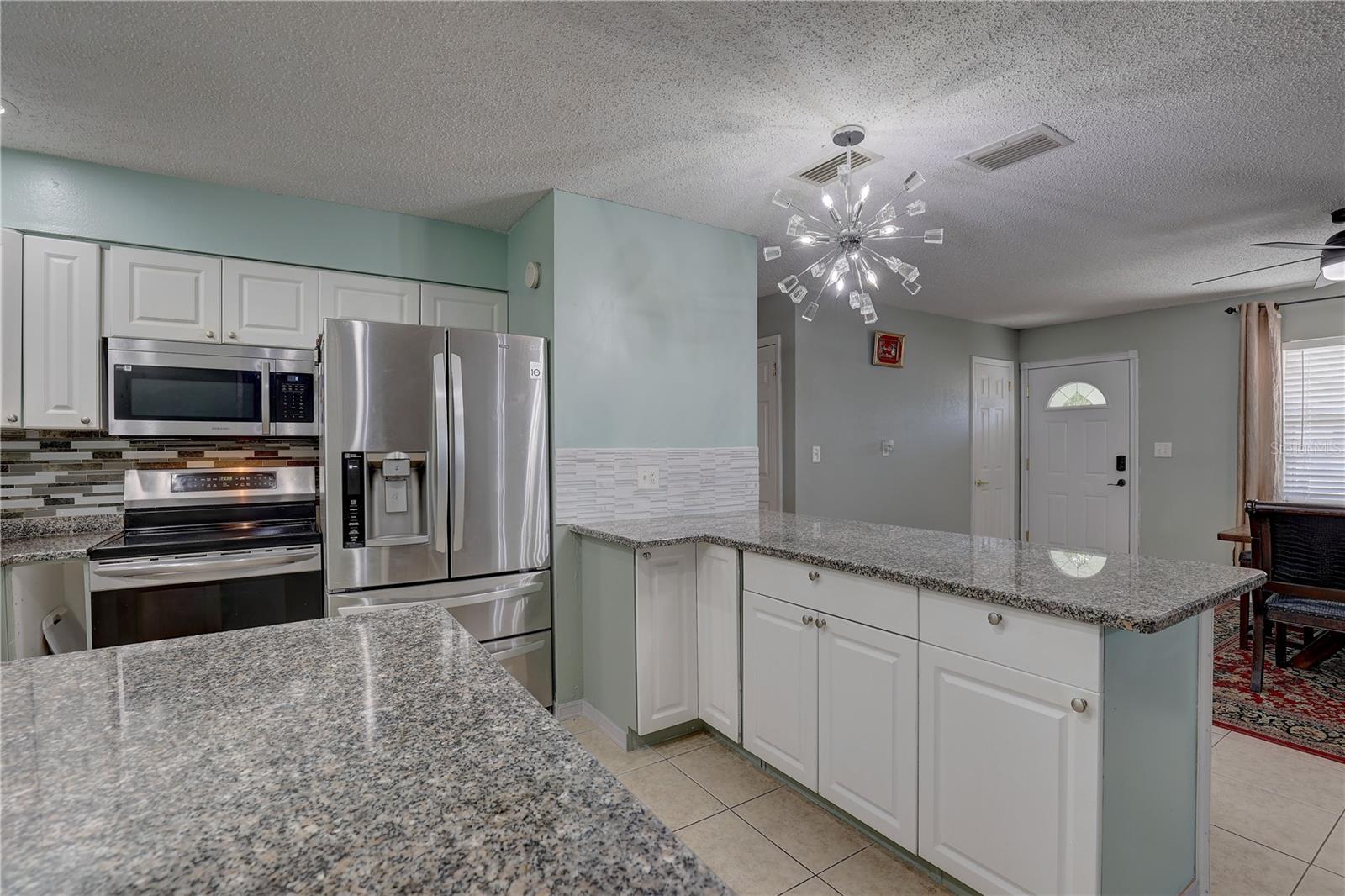 Listing photo id 5 for 9240 53rd Way N