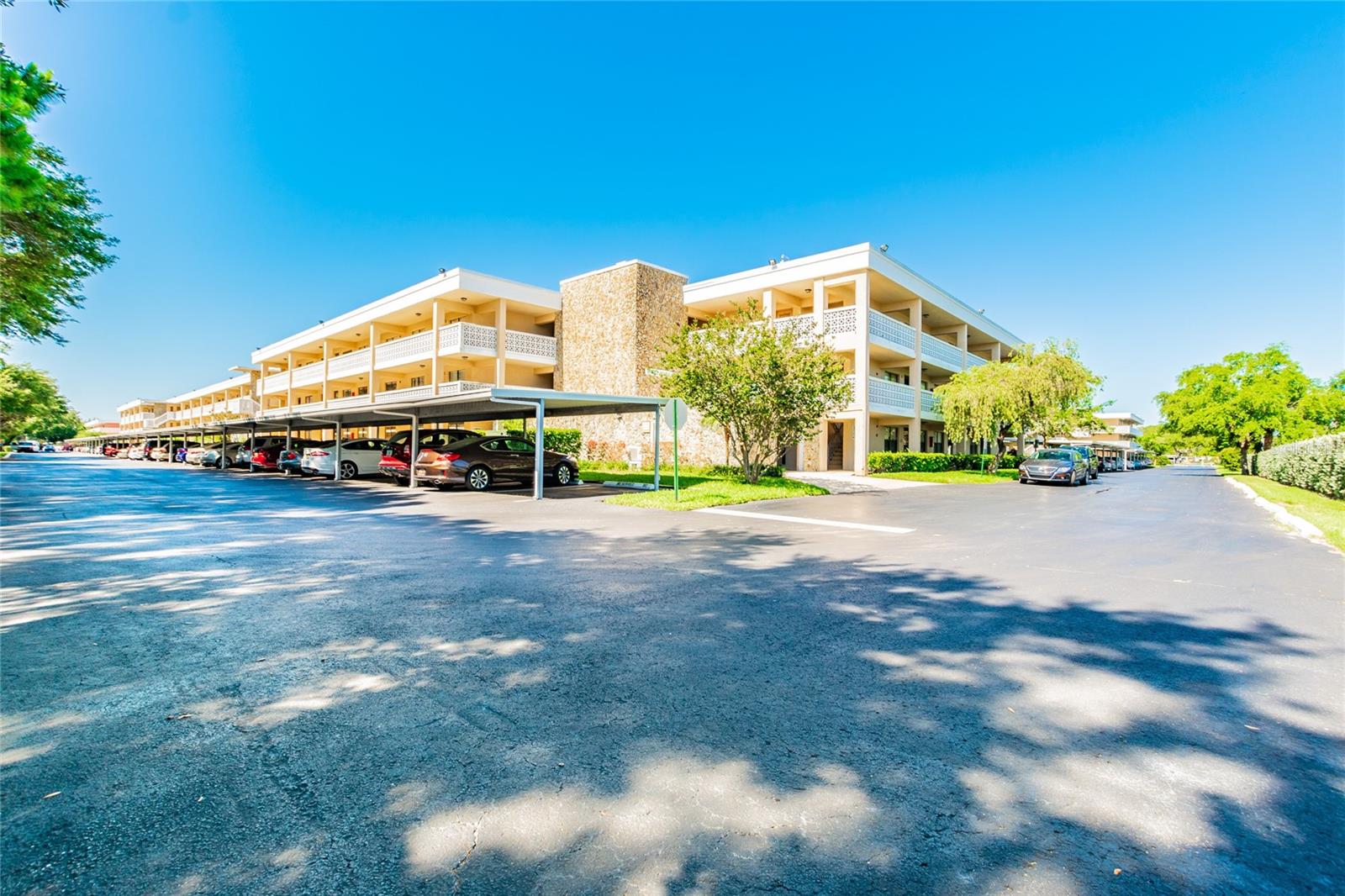 Details for 4705 1st Street Ne 326, ST PETERSBURG, FL 33703