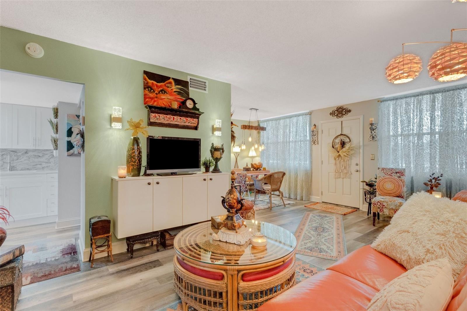 Image 12 of 26 For 4705 1st Street Ne 326