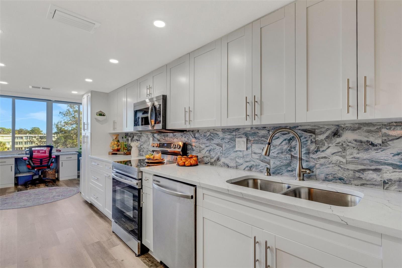 Image 14 of 26 For 4705 1st Street Ne 326