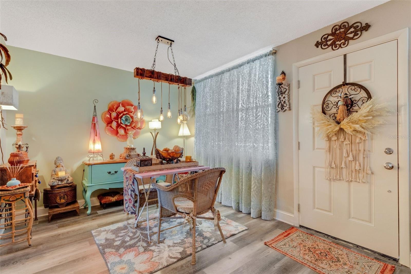 Image 2 of 26 For 4705 1st Street Ne 326