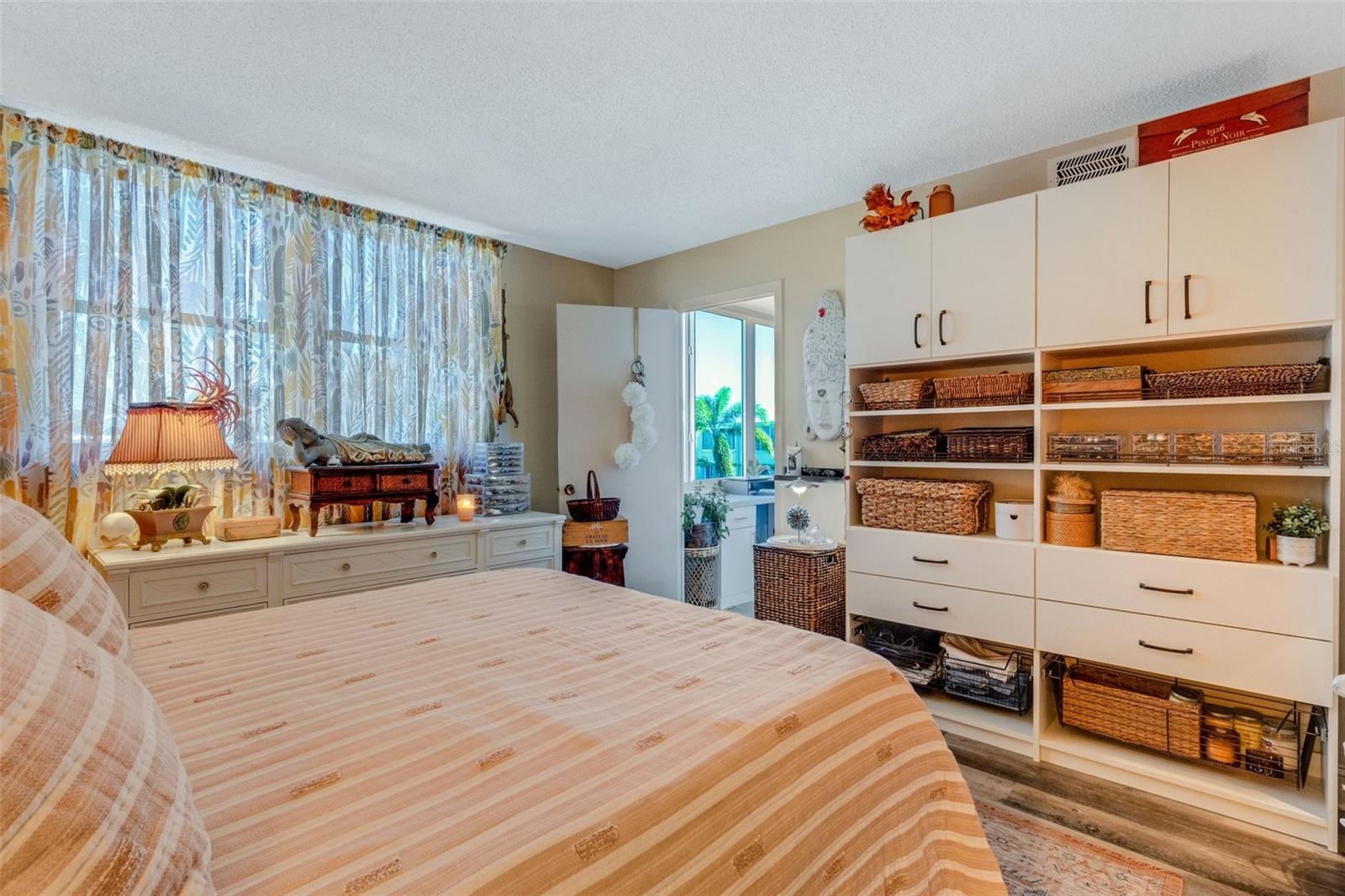 Image 23 of 26 For 4705 1st Street Ne 326