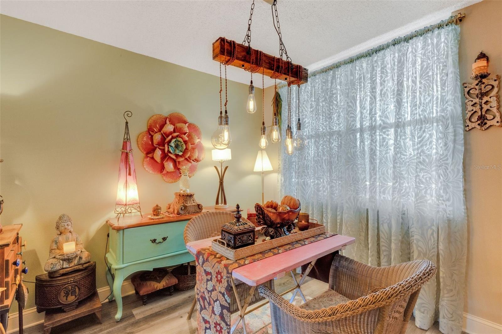 Image 5 of 26 For 4705 1st Street Ne 326