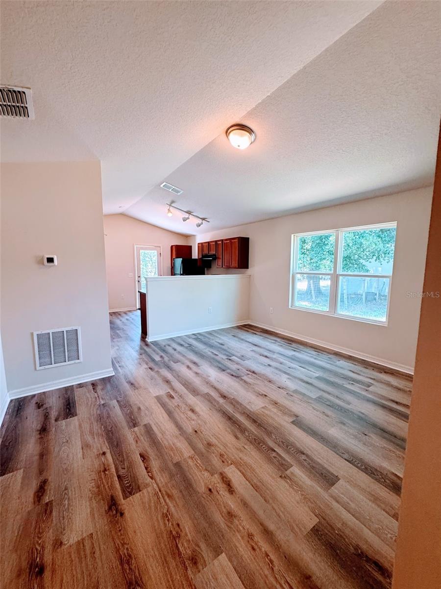 Image 4 of 17 For 3475 Sugarfoot Drive