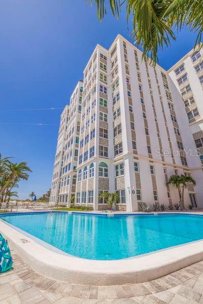 Image 35 of 77 For 4950 Gulf Boulevard 409