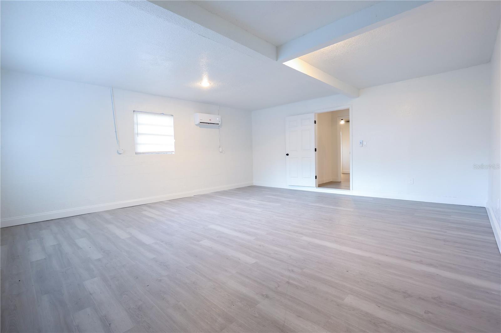 Image 4 of 55 For 808 Clara Avenue