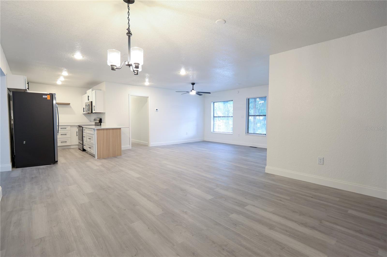 Image 7 of 55 For 808 Clara Avenue