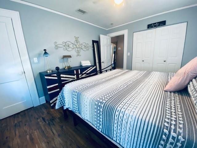 Listing photo id 12 for 2836 5th Avenue N