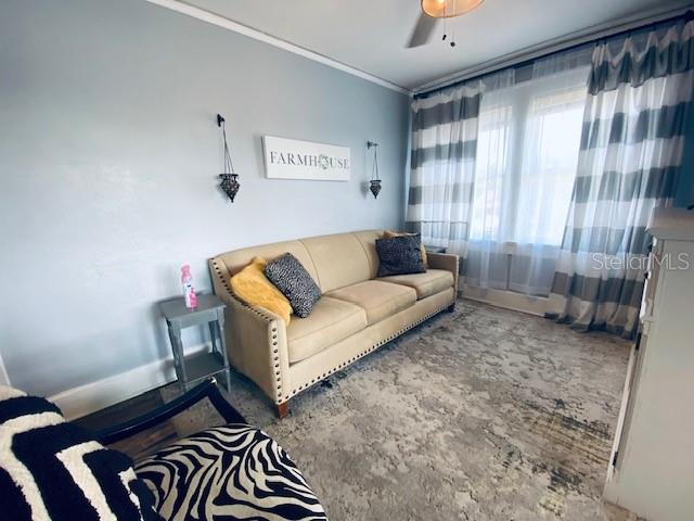Listing photo id 6 for 2836 5th Avenue N