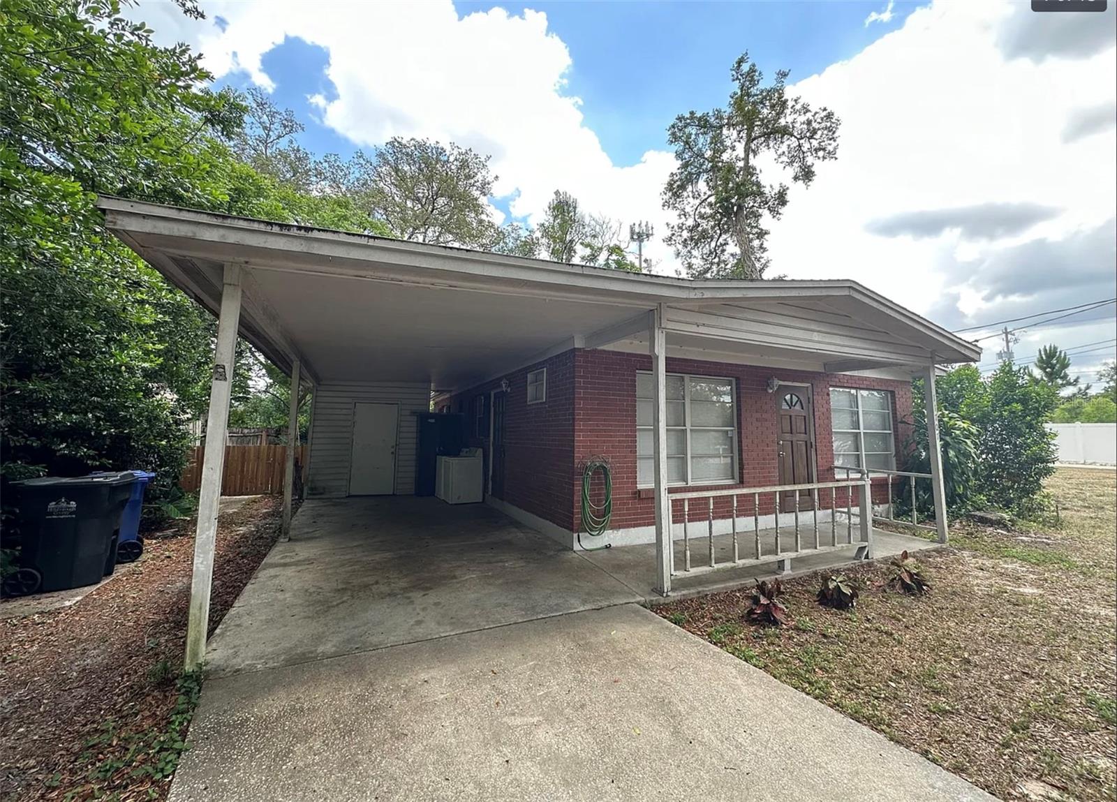Listing Details for 11707 North Drive, TAMPA, FL 33617