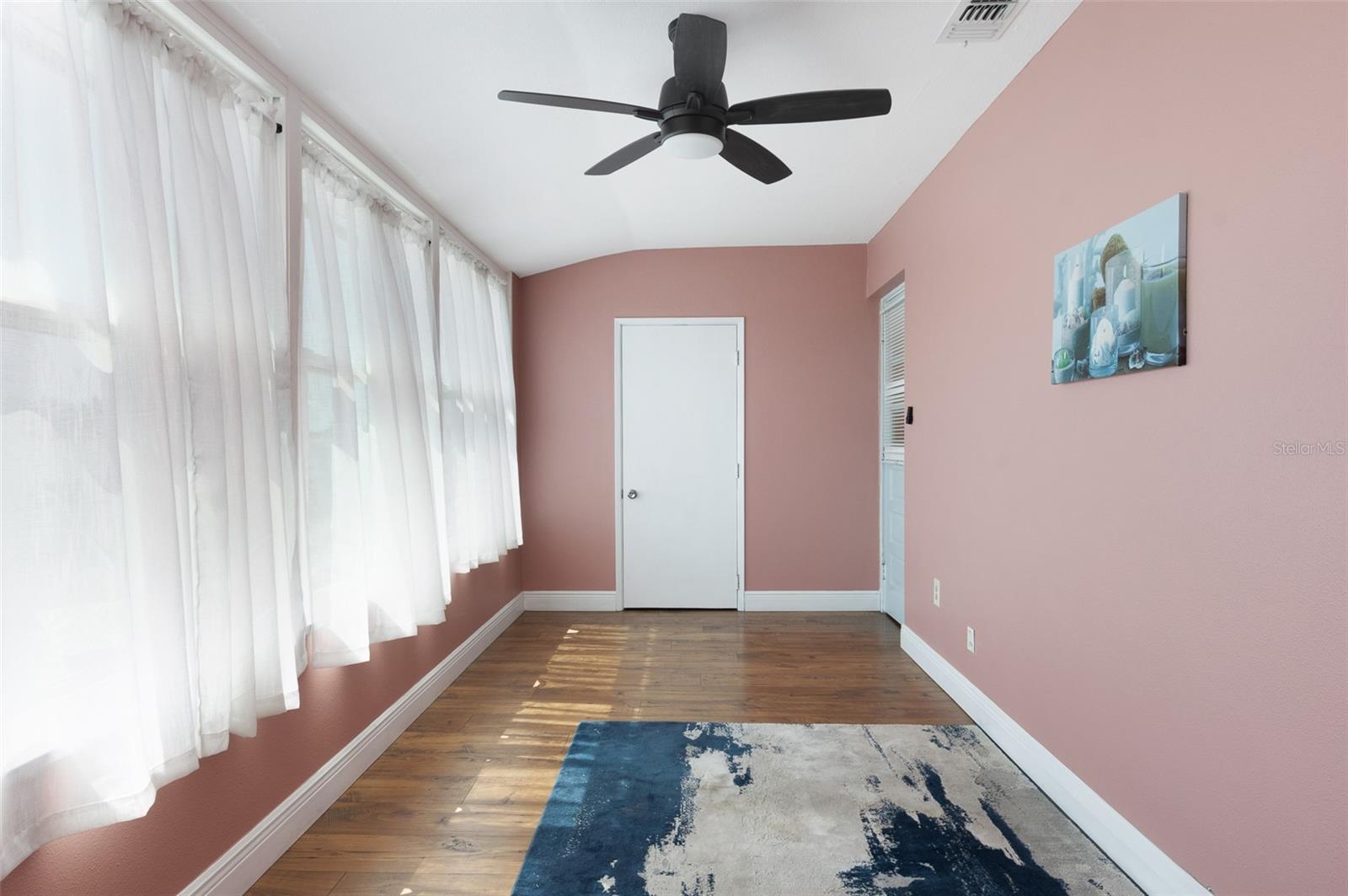 Image 17 of 43 For 6015 19th Street N 311